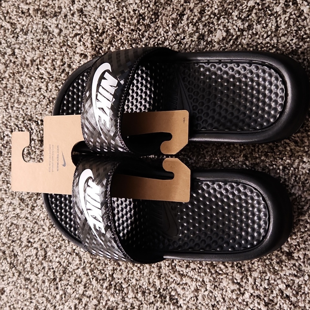 Slip on sandles size 7 1/2